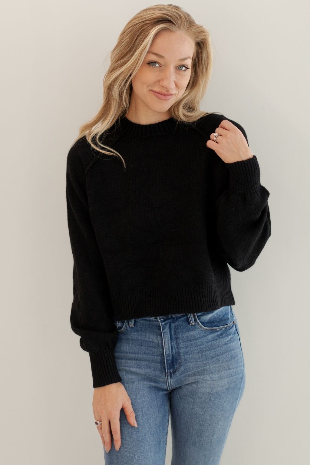 Raglan Sleeve Crewneck Sweater Black