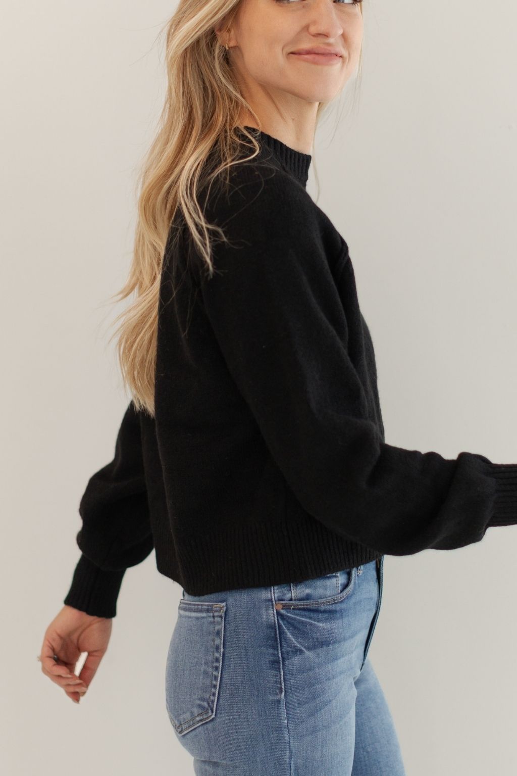 Raglan Sleeve Crewneck Sweater Black