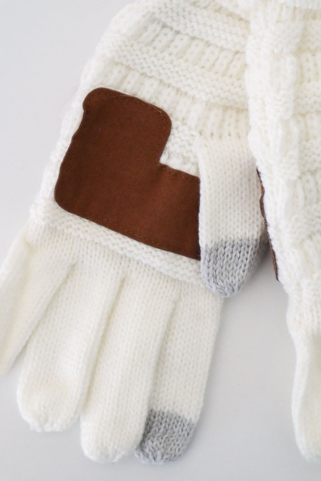 CC Cable Knit Gloves Ivory