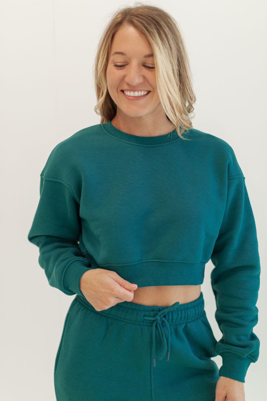 Cropped Fleece Sweatshirt in Blue