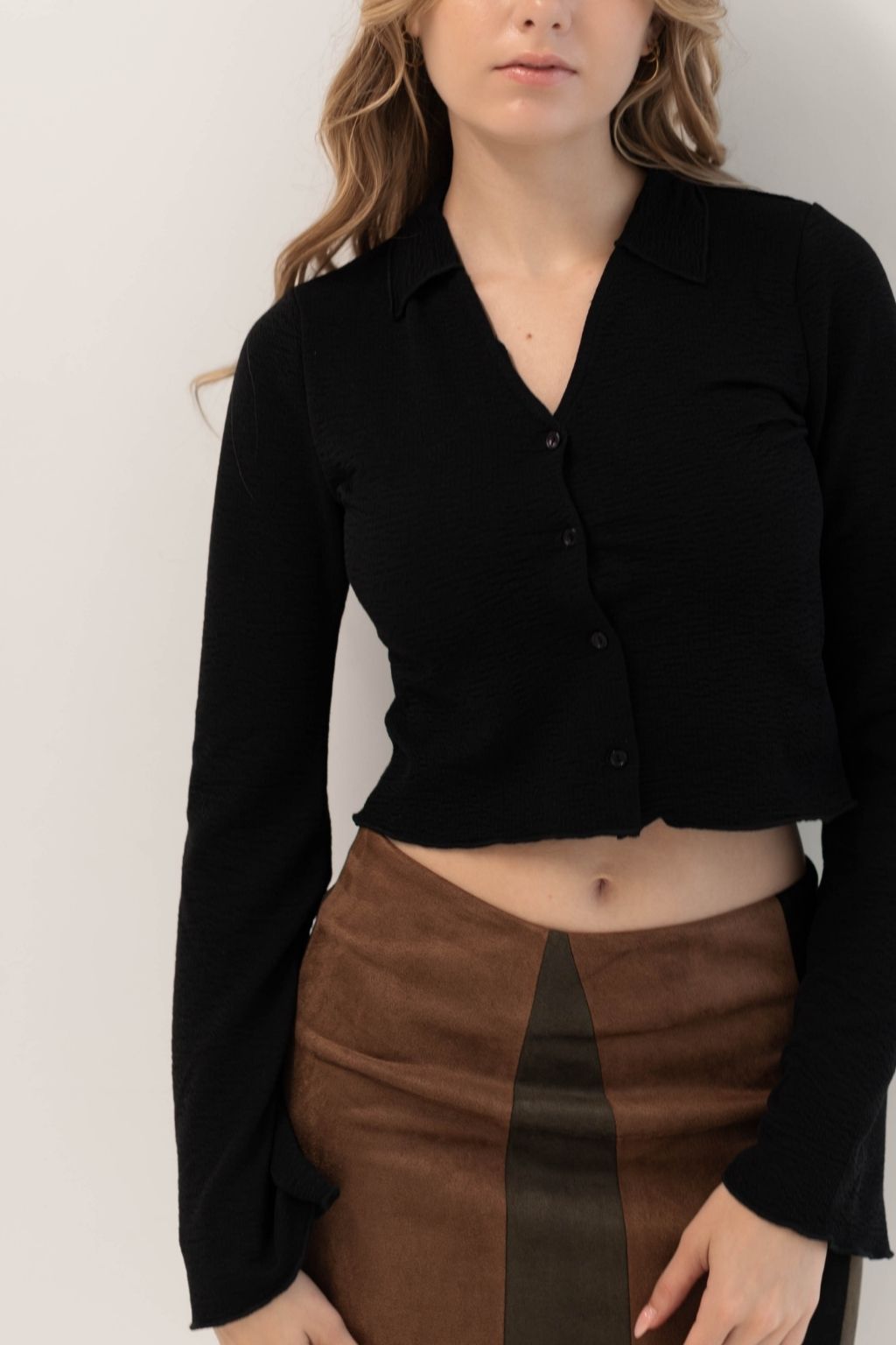 Button Down Crop Knit Top Black