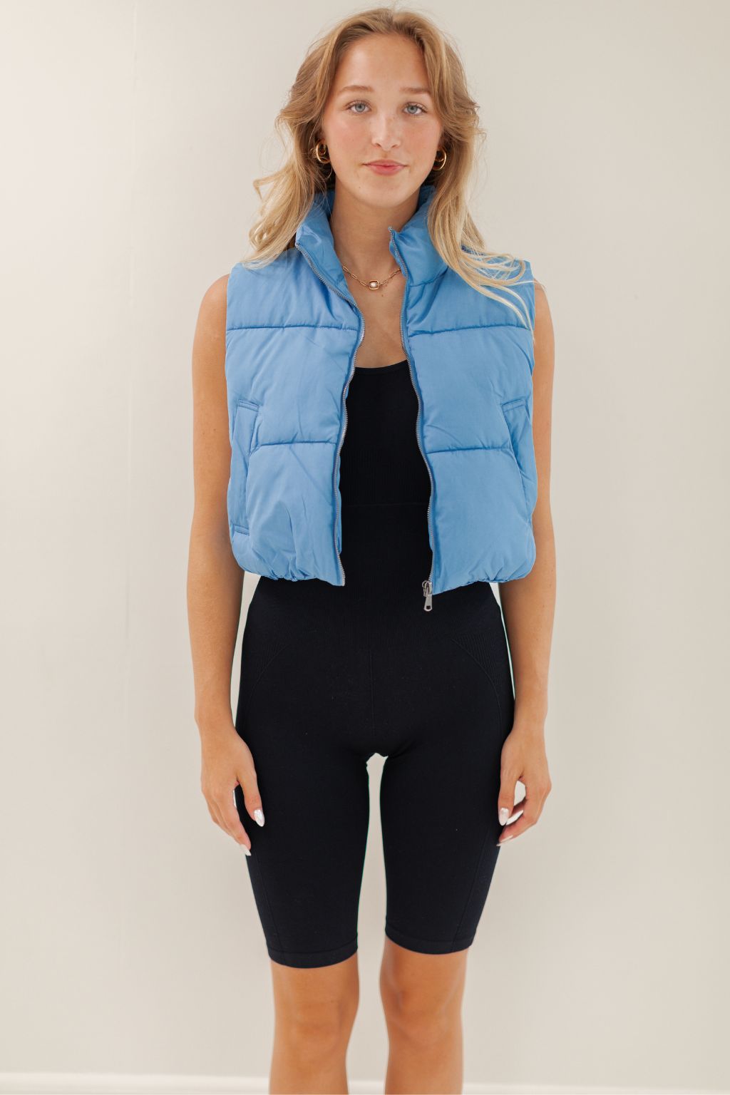 Cropped Puffer Vest in Blue